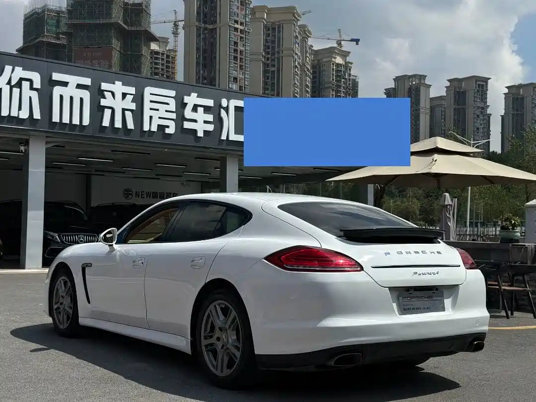 Porsche Panamera 2011 2010 Panamera 4 3.6L