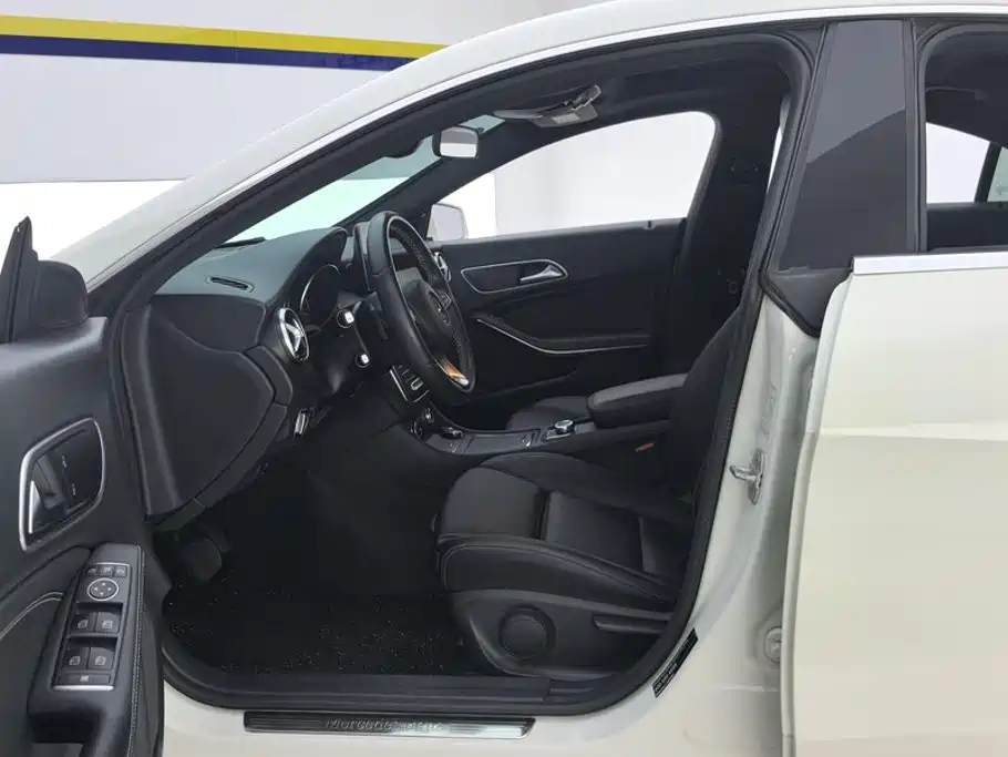 Фото 9 - Mercedes-Benz CLA (Import)