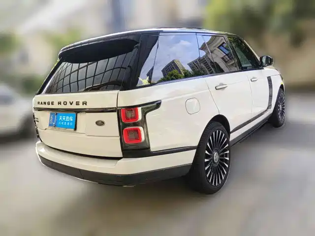 Land Rover Range Rover 2019 3.0 SCV6 Heritage Edition — фото 2