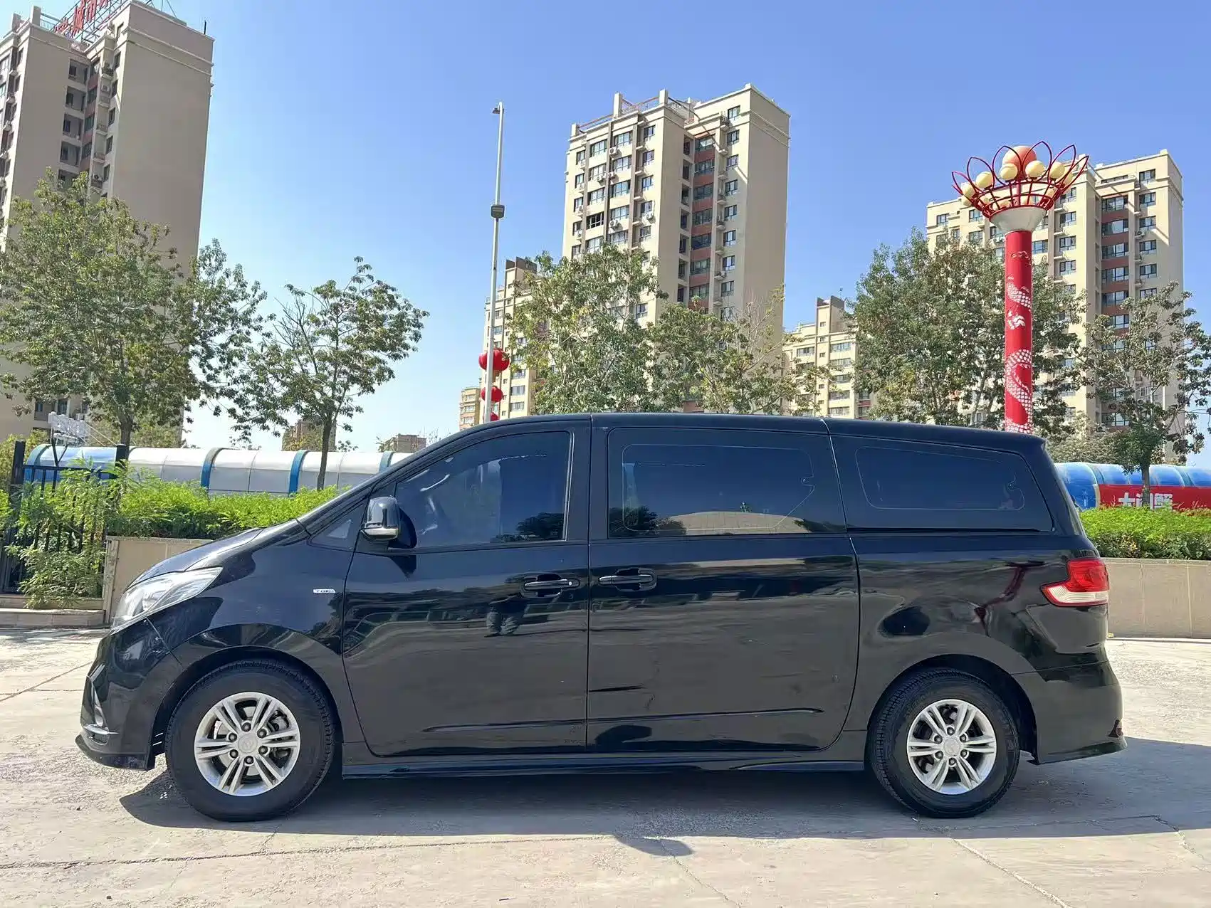 Фото 20 - Maxus G10