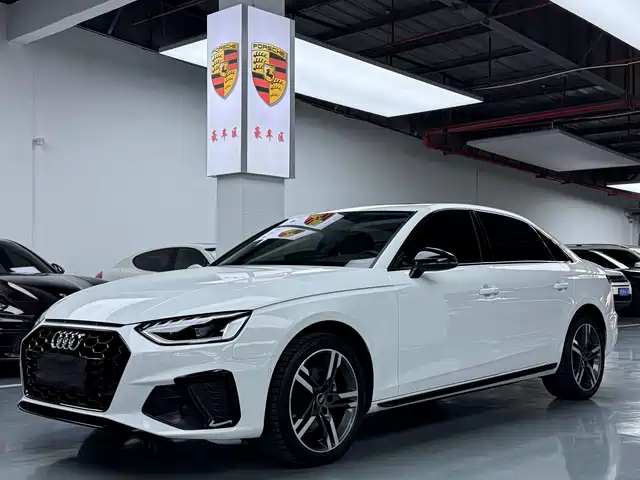 Audi A4L 2022 40 TFSI Luxury Dynamic