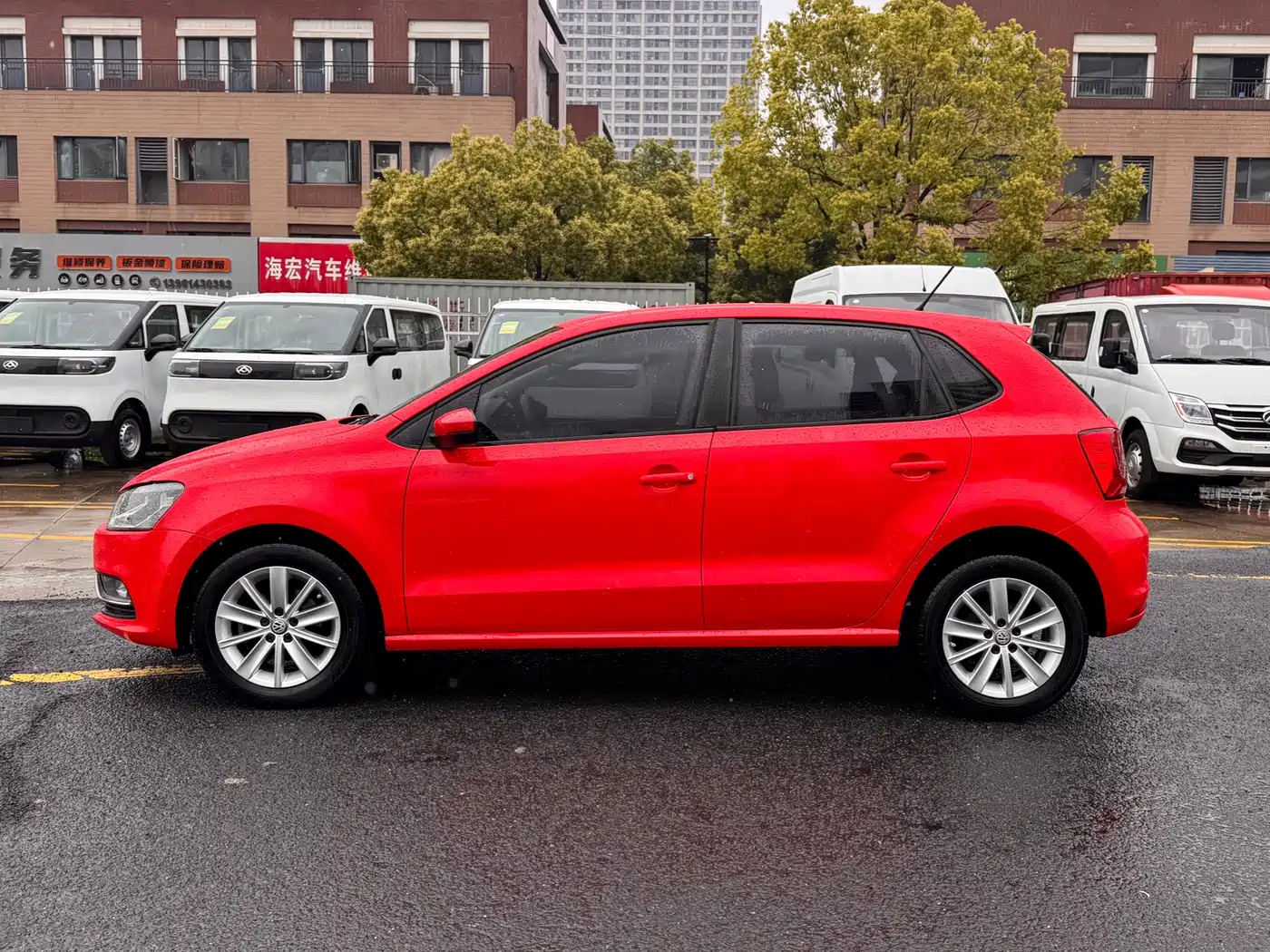 Volkswagen Polo 2014 1.4L Automatic Comfort Edition фото 7