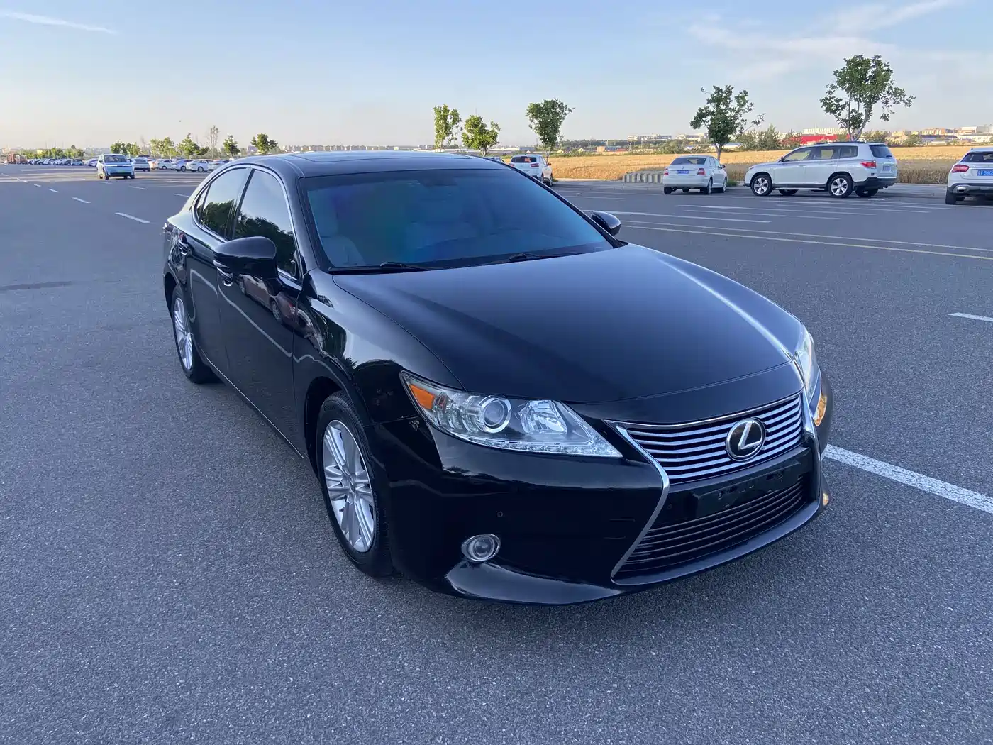 Фото 3 - Lexus ES
