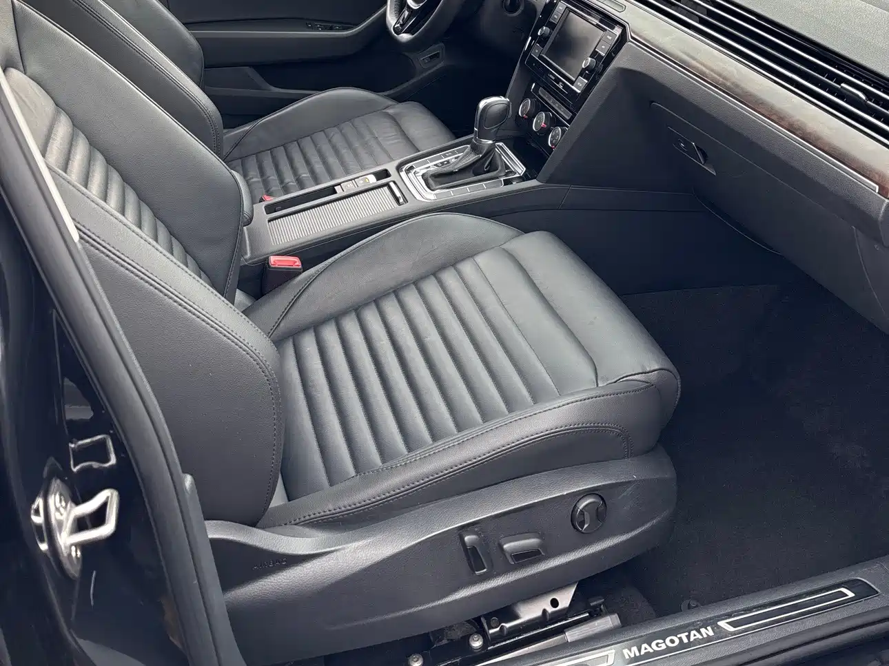 Volkswagen Magotan 2019 330TSI DSG Leading China V фото 13