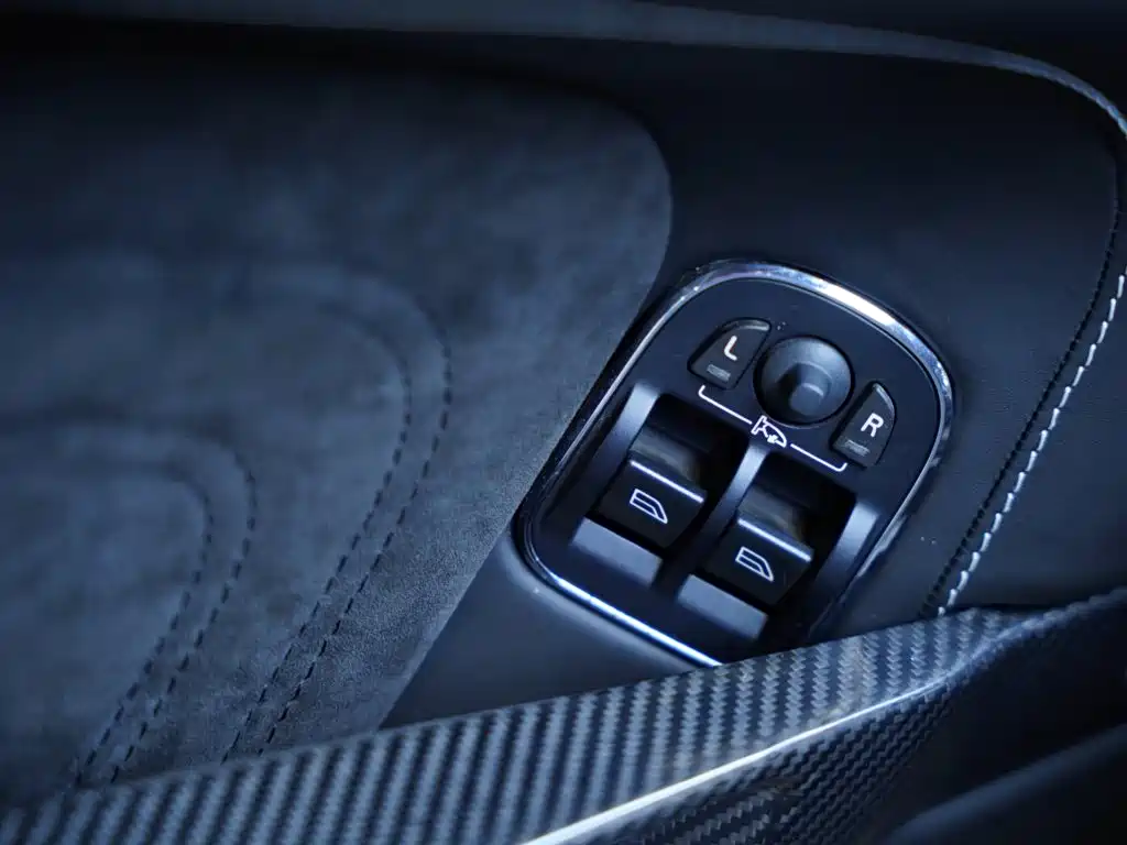 Aston Martin DBS 2010 2009 6.0 Touchtronic Coupe