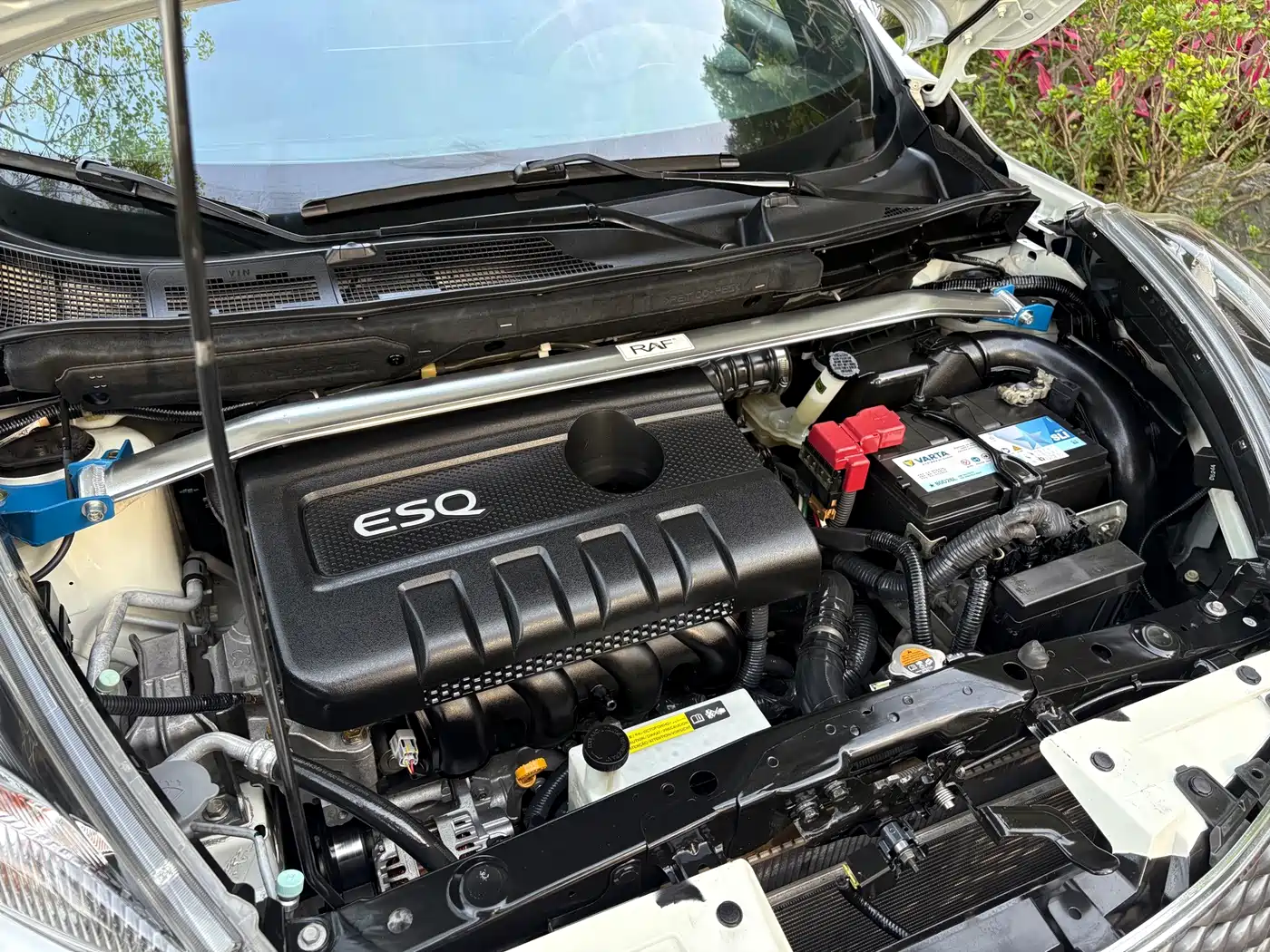 Infiniti ESQ 2019 2014 1.6L Free Edition