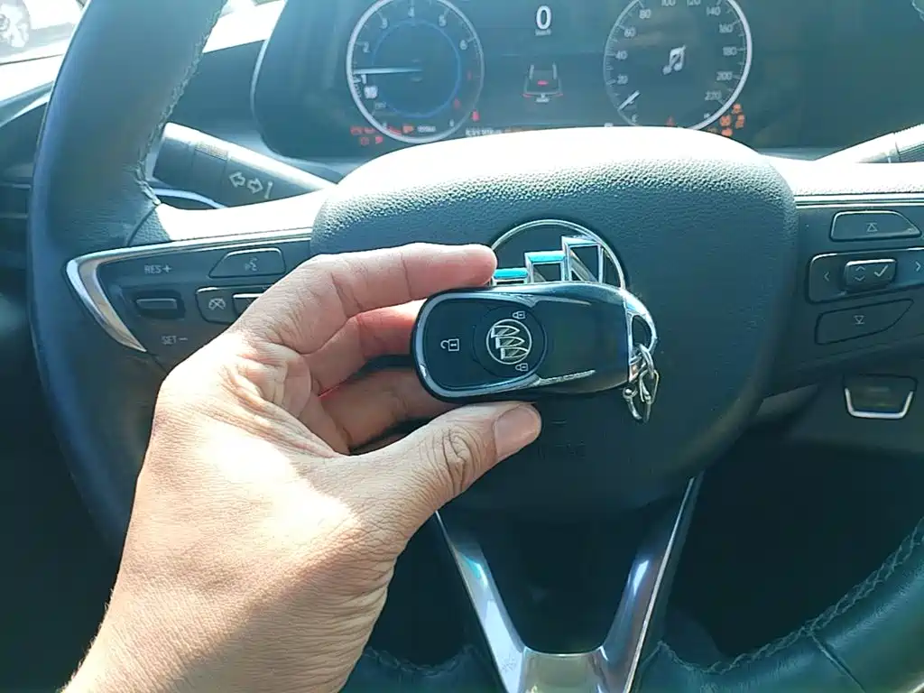 Buick GL6 2021 2021 323T Mild Hybrid Connected Luxury