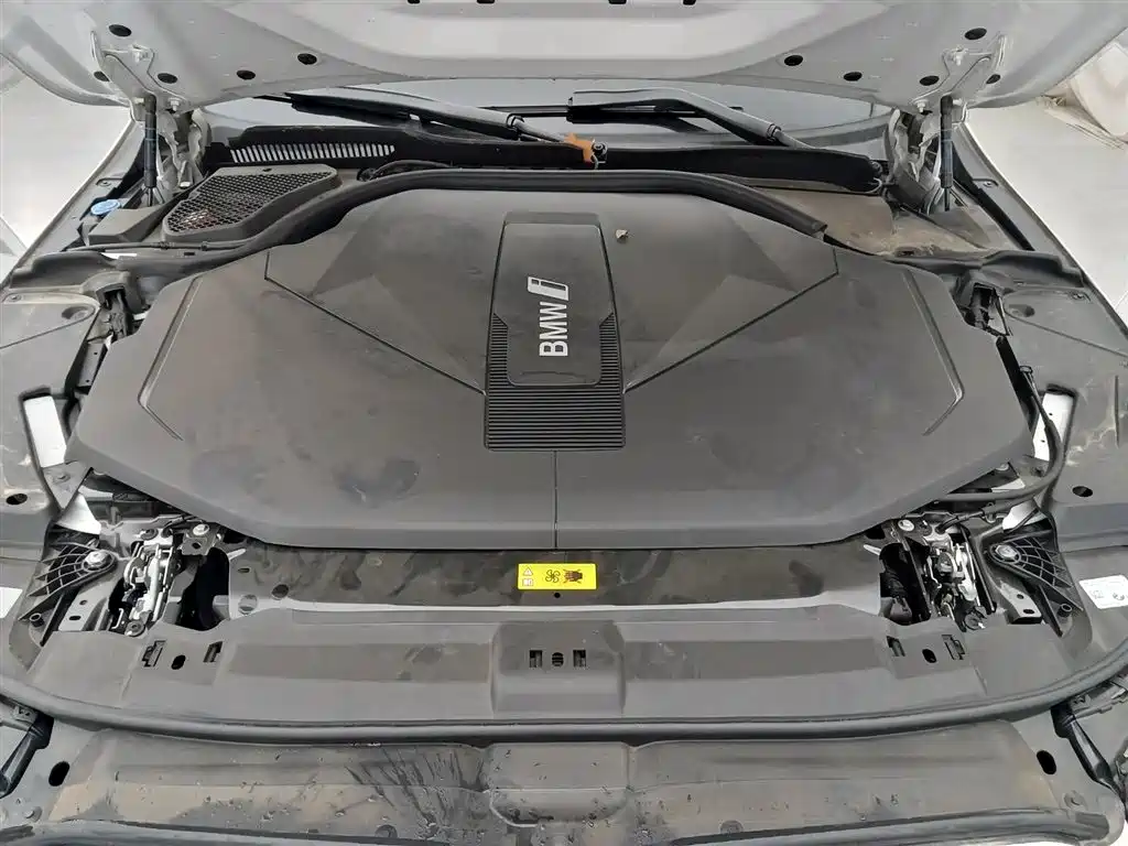 BMW i5 2025 2024 eDrive 35L Luxury Package