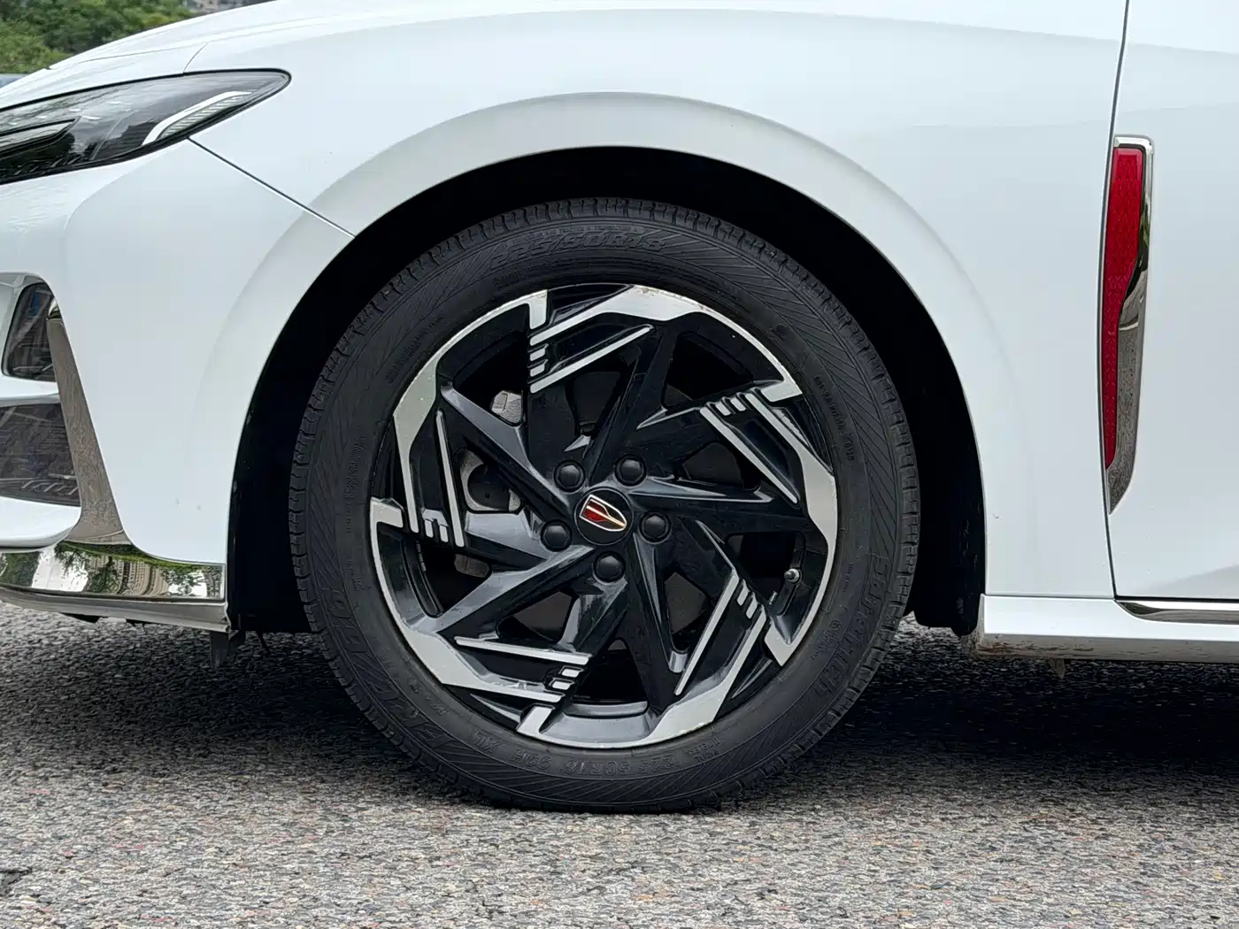 Hongqi H6 2023 2.0T Elegance Edition фото 6