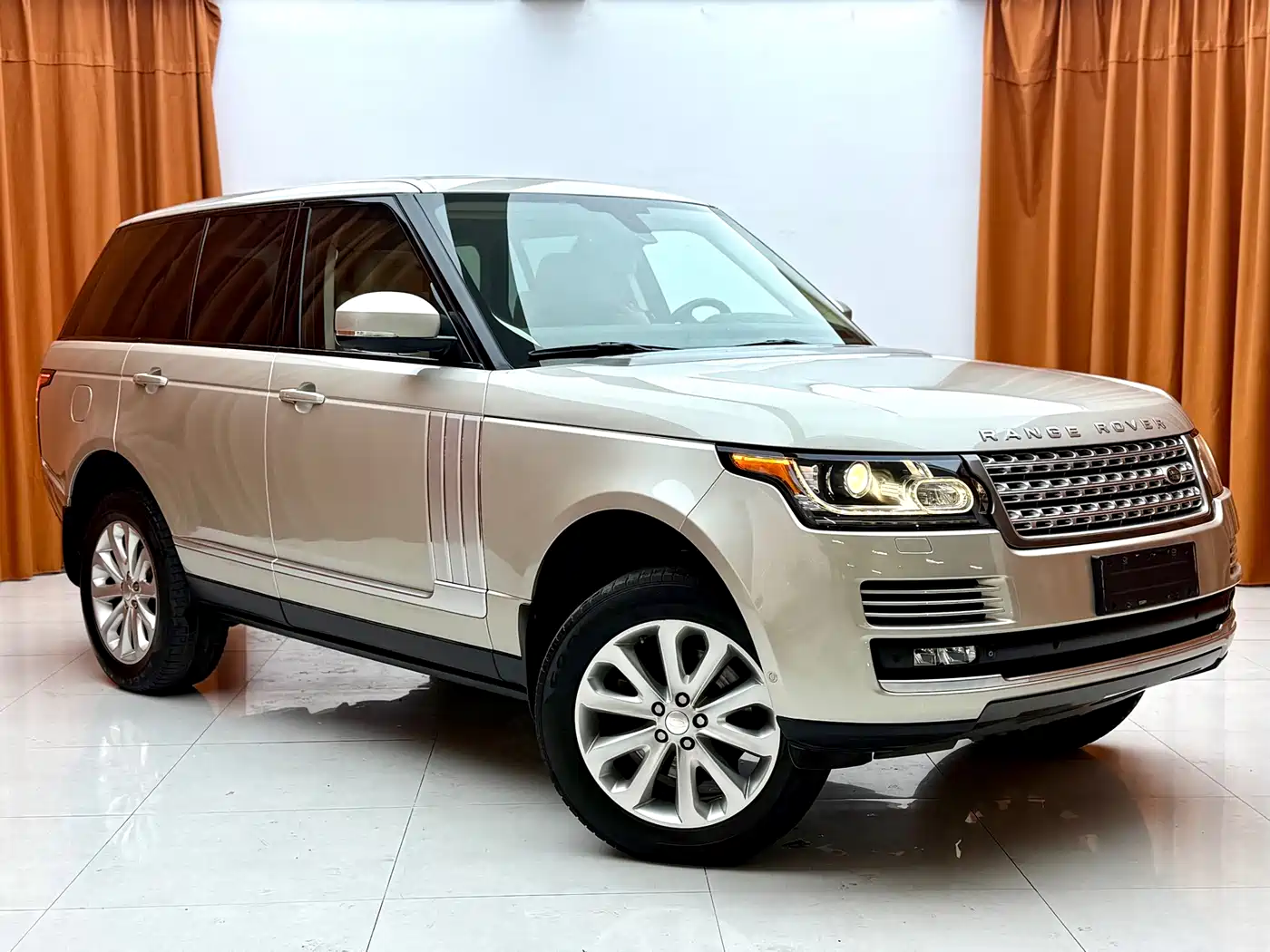 Land Rover Range Rover 2015 3.0 SC V6 Vogue фото 3