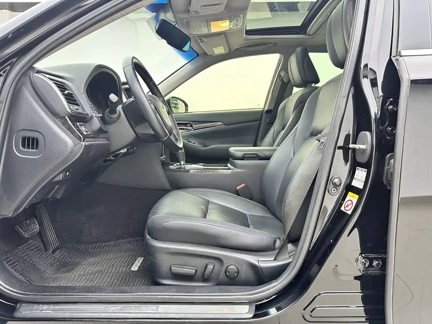 Toyota Crown 2015 2.5L Smart Edition фото 3