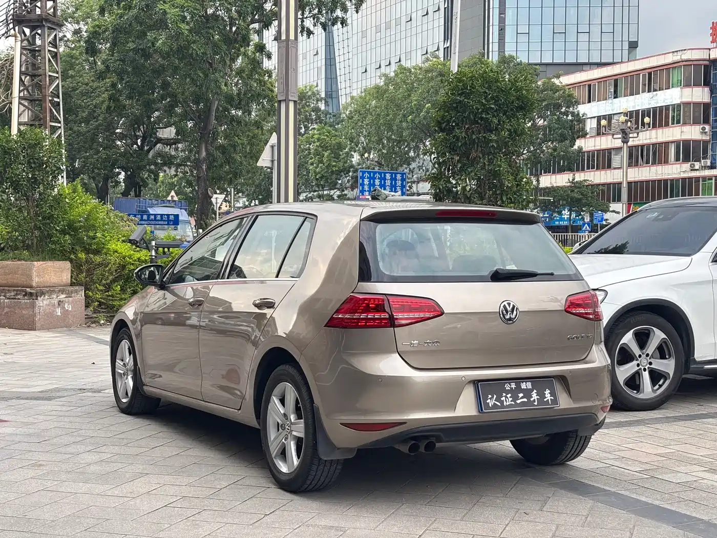 Volkswagen Golf 2015 1.4TSI Automatic Comfort фото 3