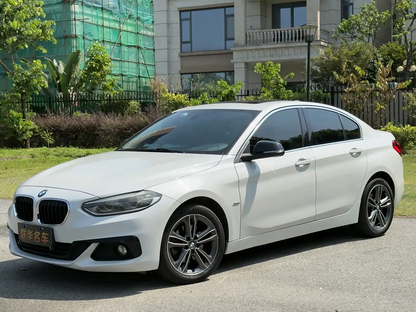 Фото 1 - BMW 1 Series