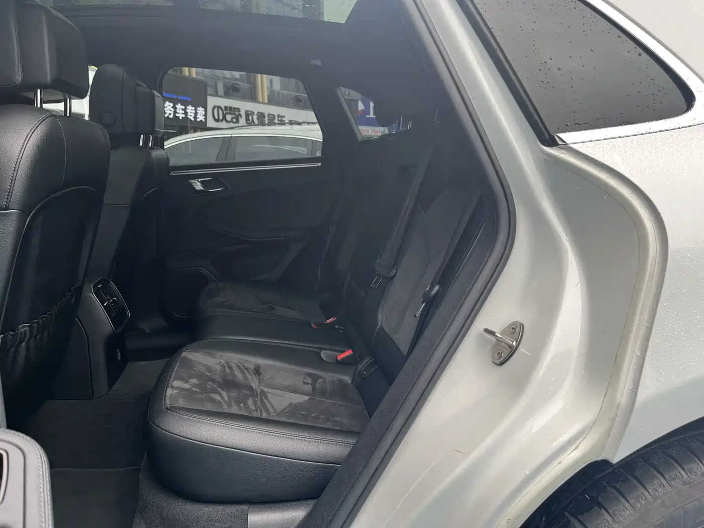 Porsche Macan 2017 Macan 2.0T фото 9