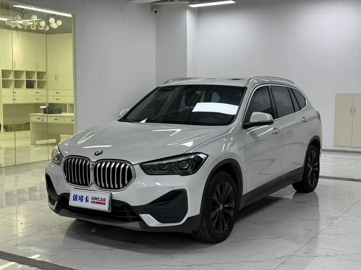 Фото 1 - BMW X1