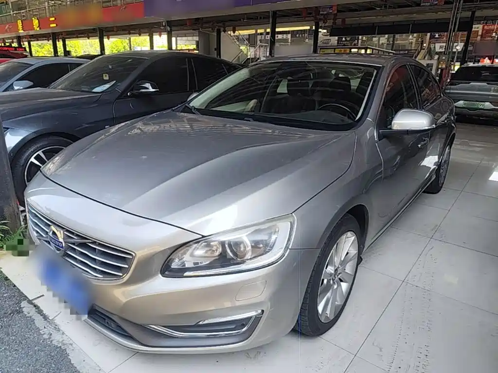 Volvo S60 2015 — пригон из Китая