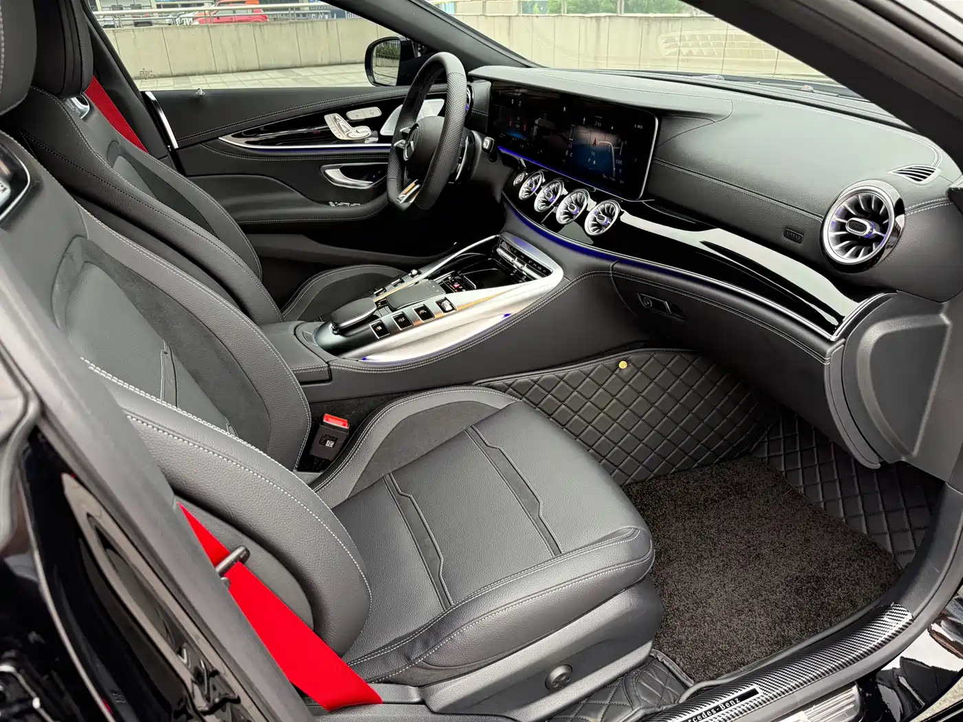 MERCEDES-BENZ AMG GT