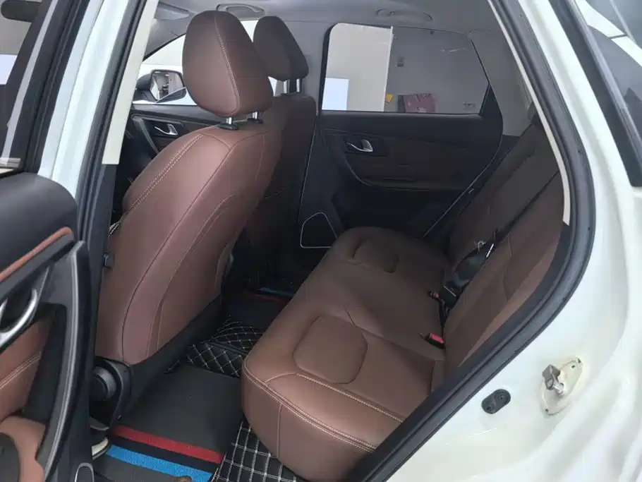 Besturn X40 2018 2018 Internet Celebrity Edition 1.6L Automatic Smart Connect