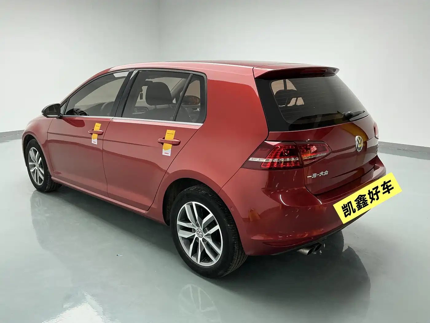 Volkswagen Golf 2017 230TSI Auto Luxury Millionth Anniversary Edition фото 6