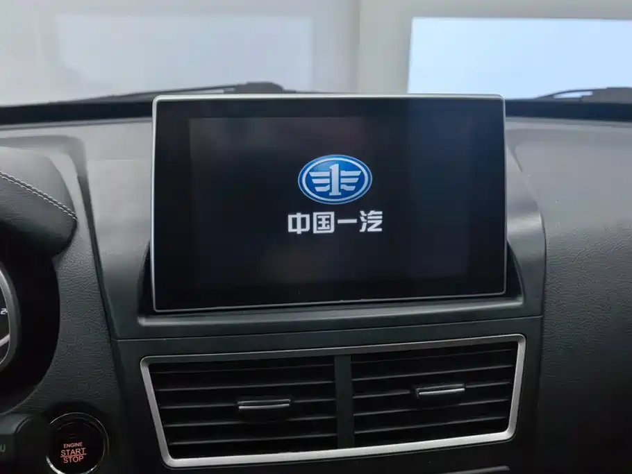 Besturn X40 2018 2018 Internet Celebrity Edition 1.6L Automatic Smart Connect