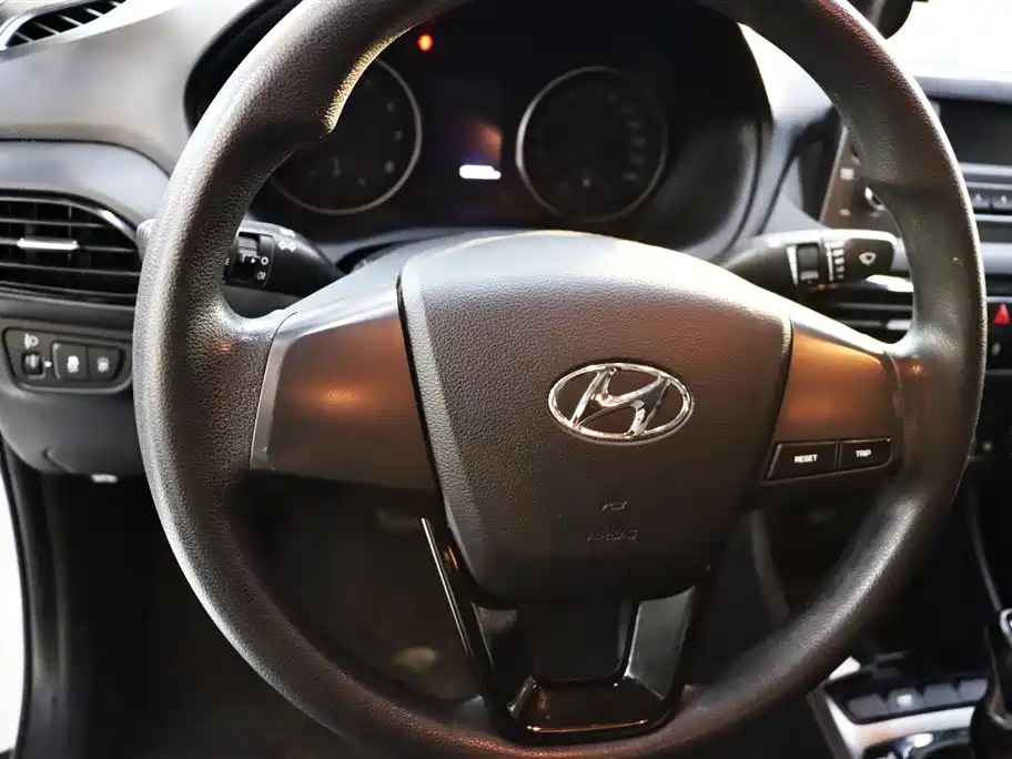 Hyundai Elantra 2018 1.6L Auto Joy GL (China V) фото 15