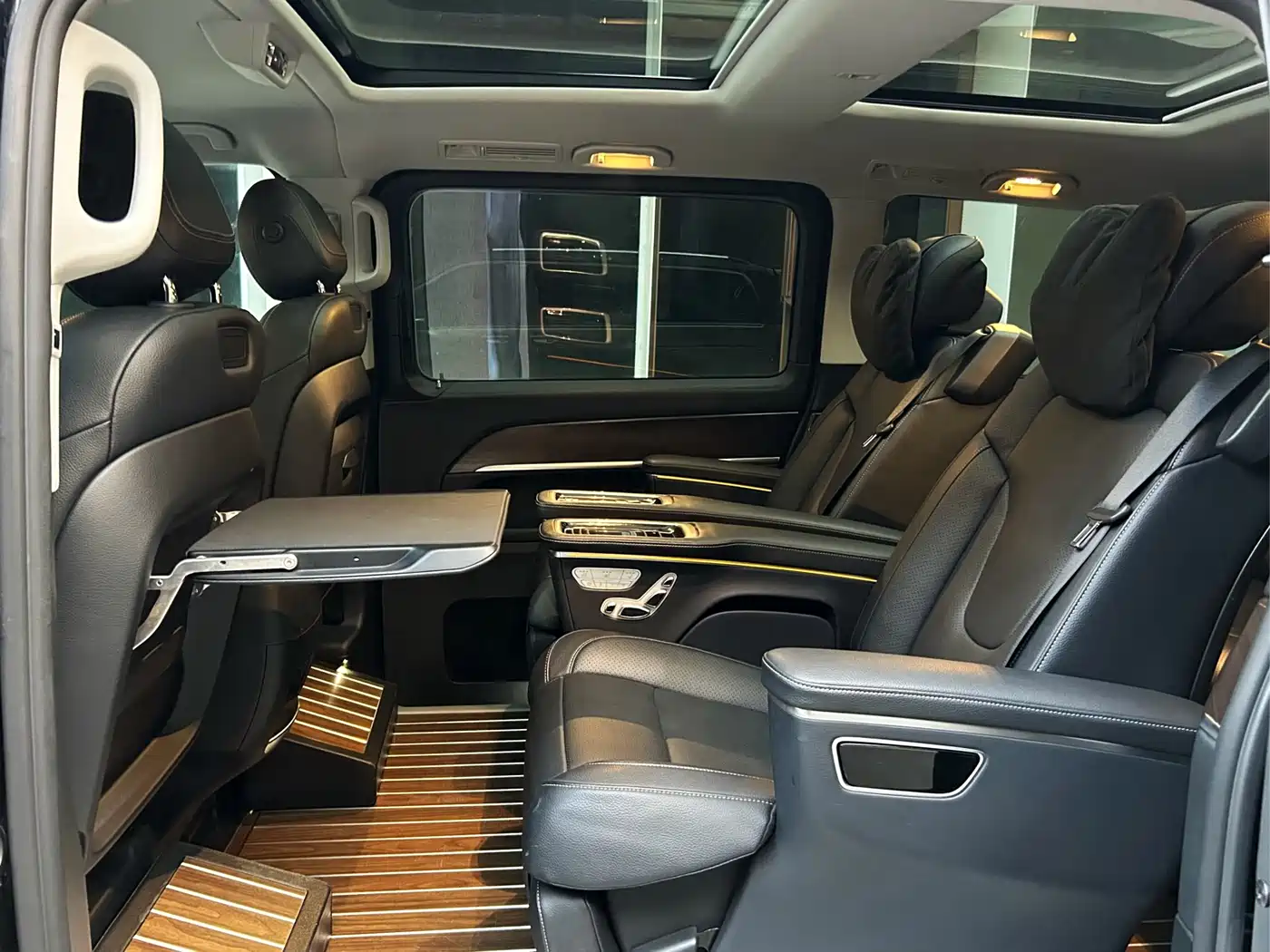 Mercedes-Benz V-Class 2021 V 260 Pilot Edition фото 11