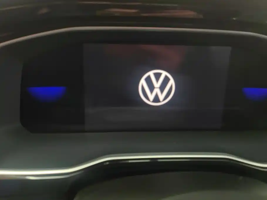 Photo 14 - Volkswagen Sagitar