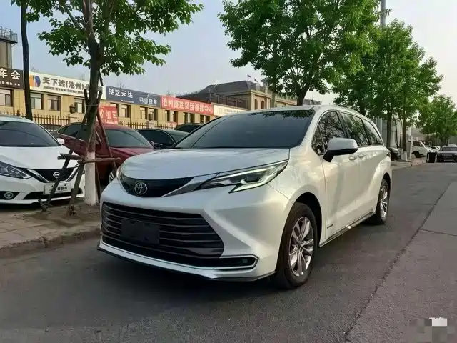 Toyota Sienna 2.5L, гибрид, Максимум