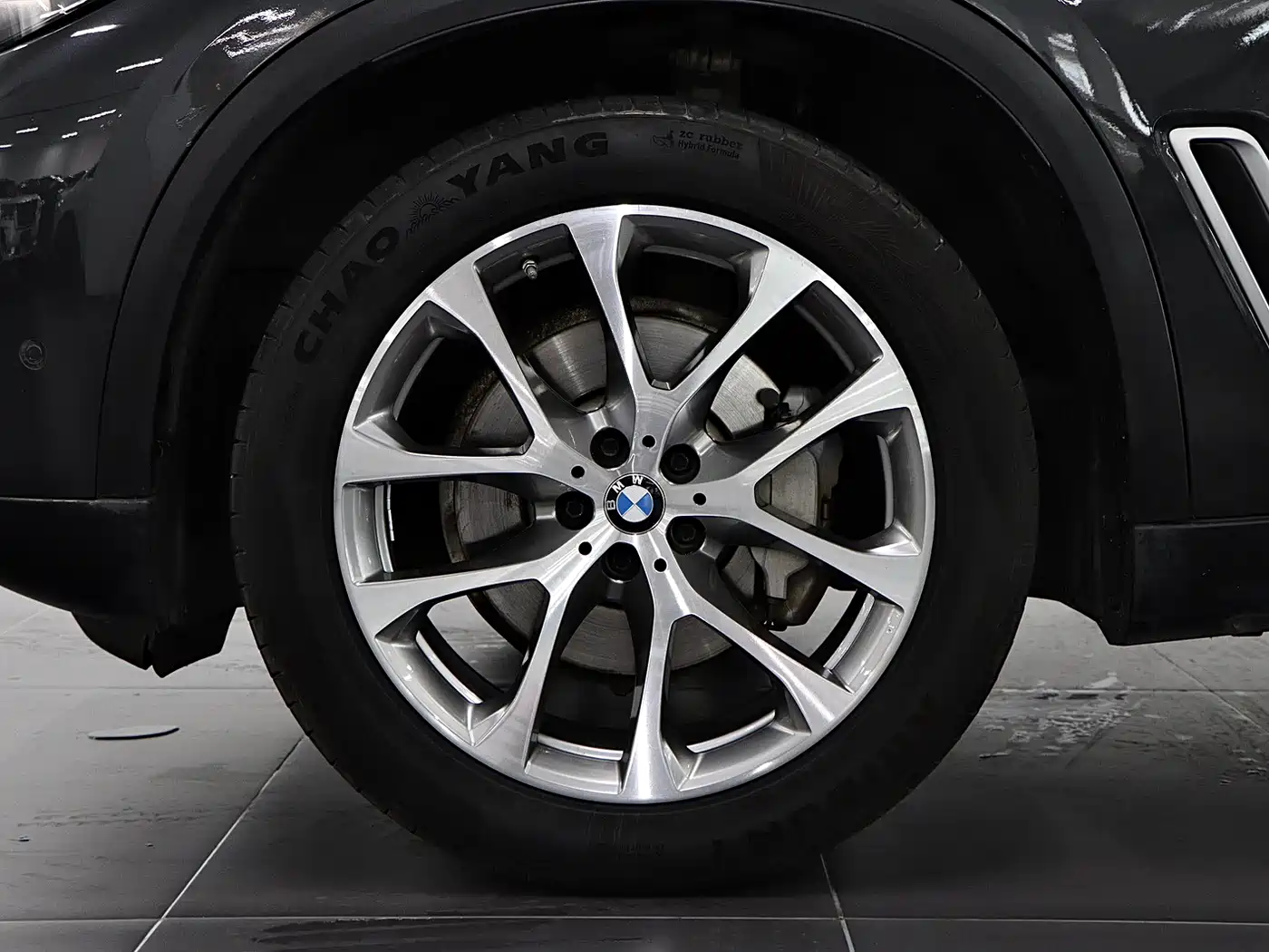 BMW X5 (Import) 2019 xDrive30i X Design Package фото 8