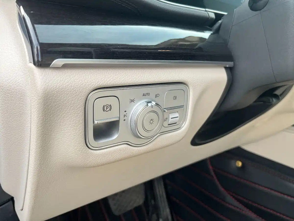 Mercedes-Benz GLE 2020 GLE 350 4MATIC Fashion фото 12