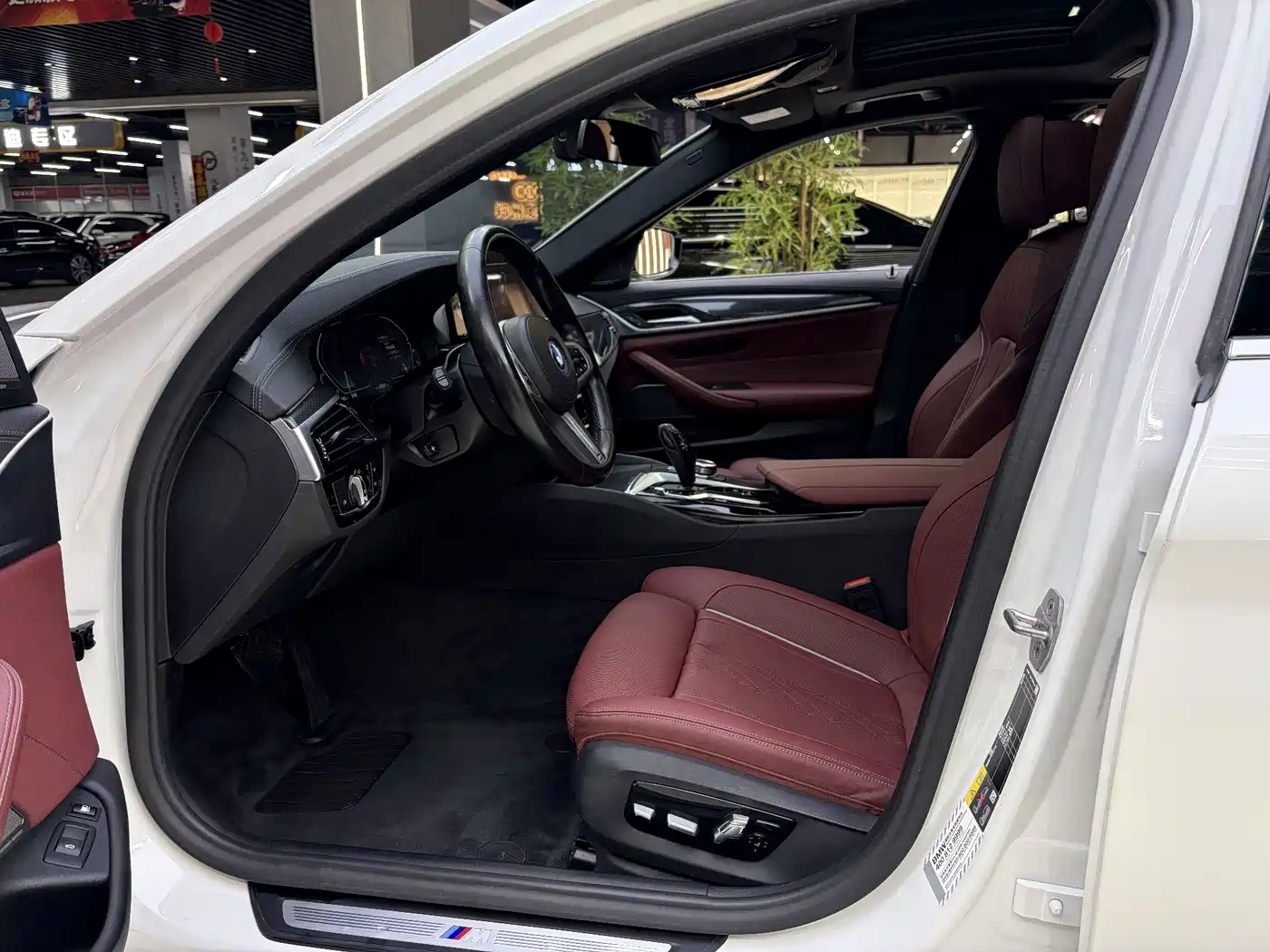 BMW 5 Series New Energy 2022 Facelift II 535Le Pioneer Edition M Sport Package фото 4