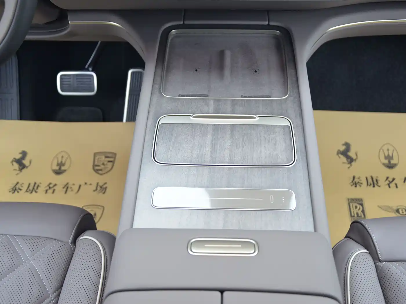 NIO ES8 2025 Base Model 7-Seater фото 13