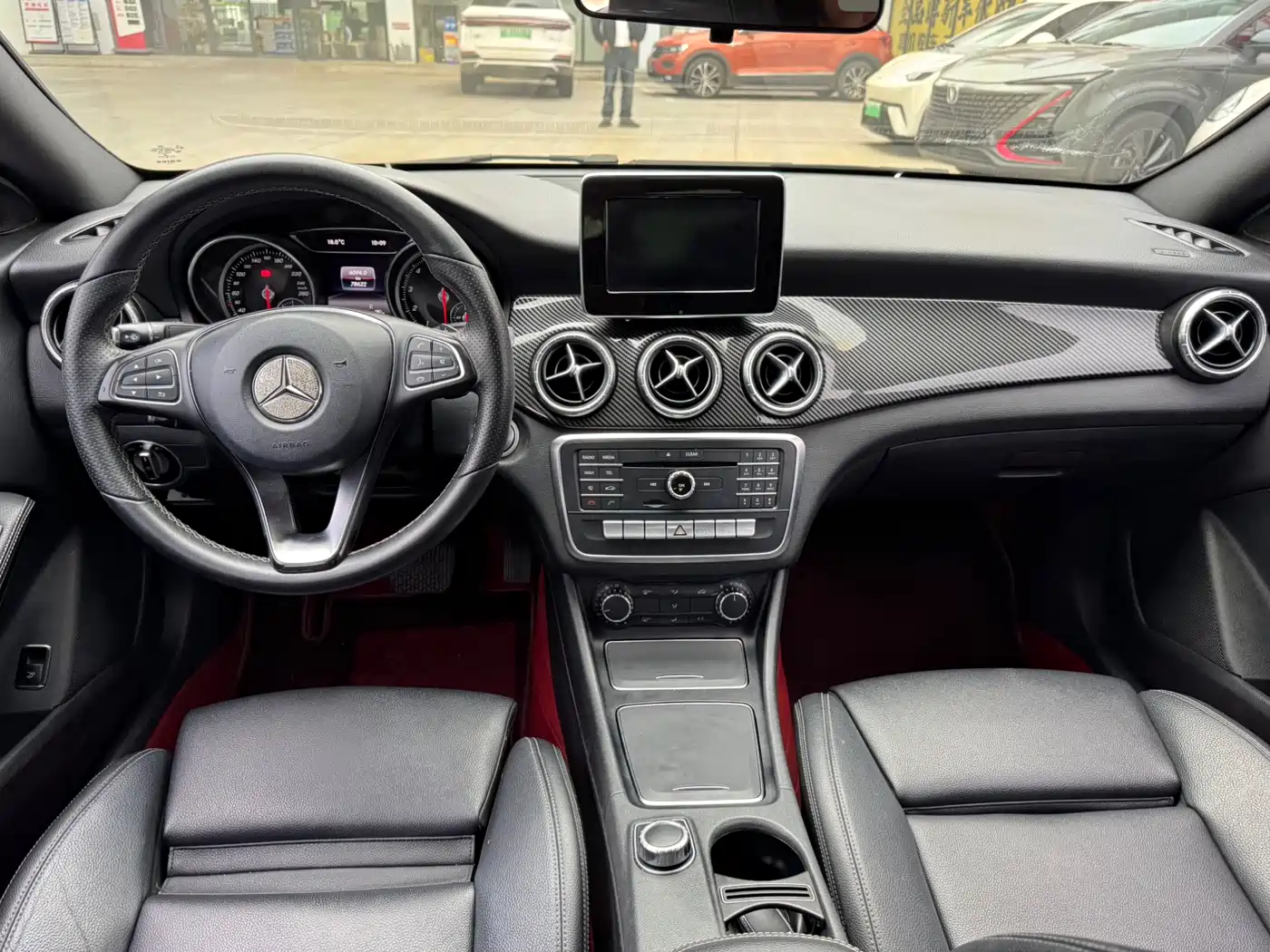 Mercedes-Benz CLA (Import) 2016 CLA 200 Fashion фото 12