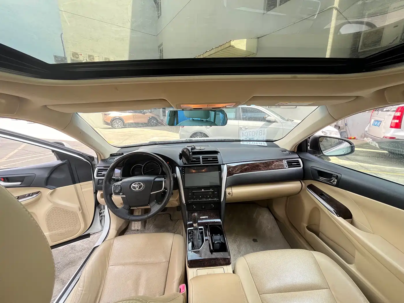 Toyota Camry 2016 2.0G 10th Anniversary Leading Edition фото 8