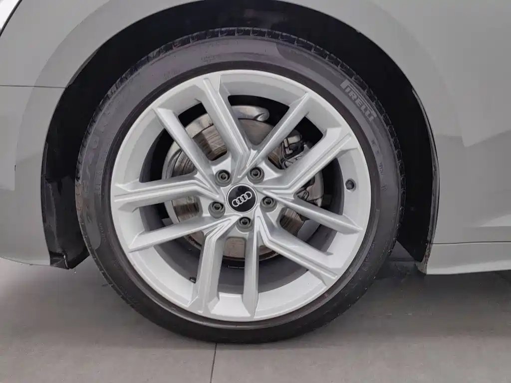 Photo 17 - Audi A5 (Import)