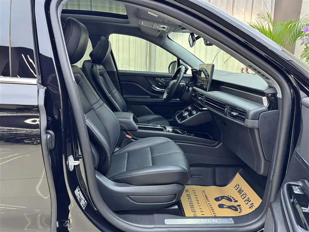 LINCOLN ADVENTURER