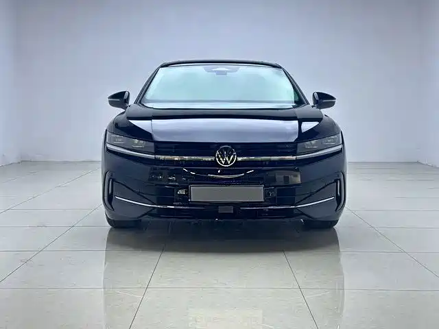 Фото 2 - Volkswagen Magotan