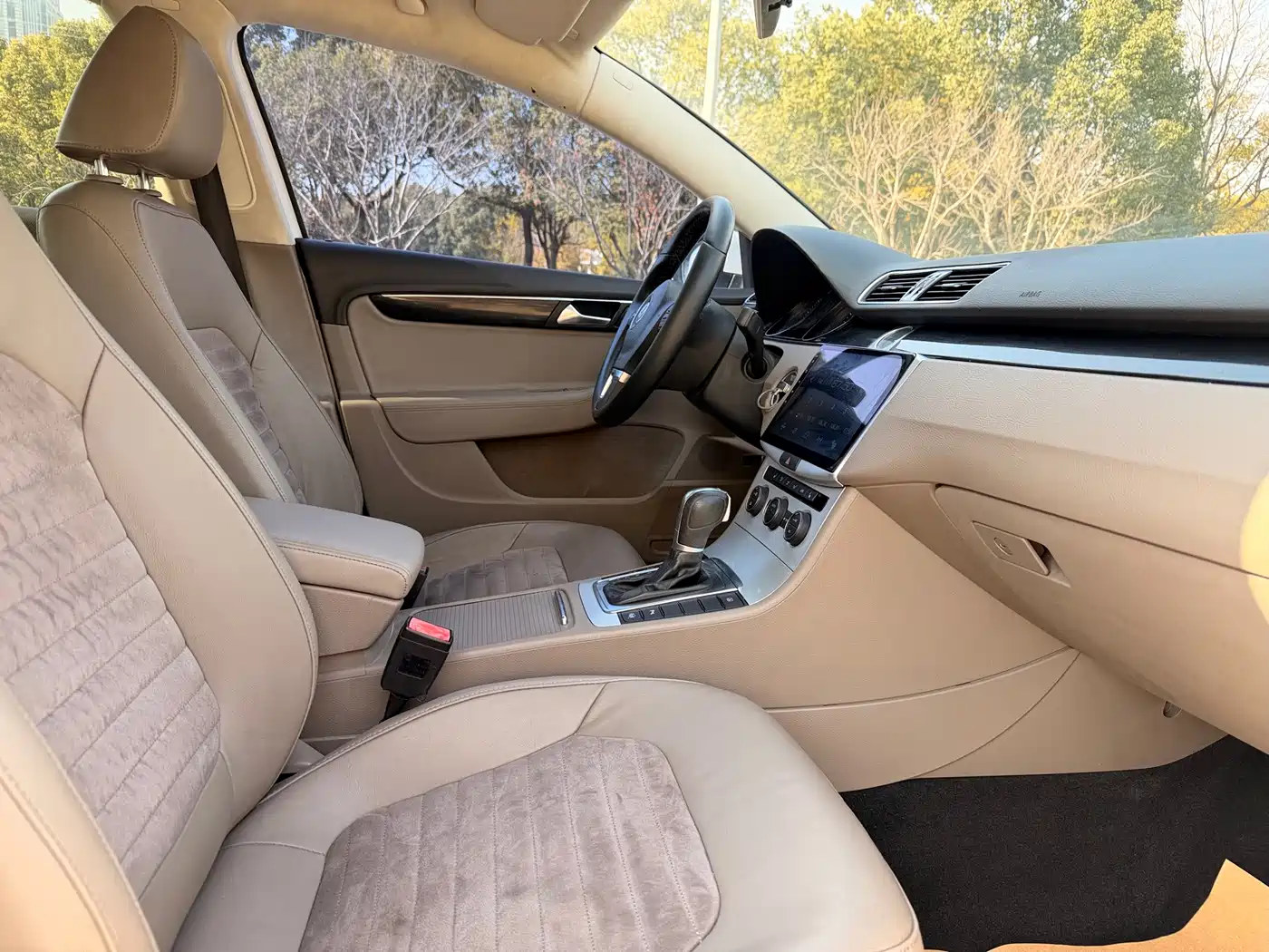 Volkswagen Magotan 2015 1.8TSI Luxury фото 16