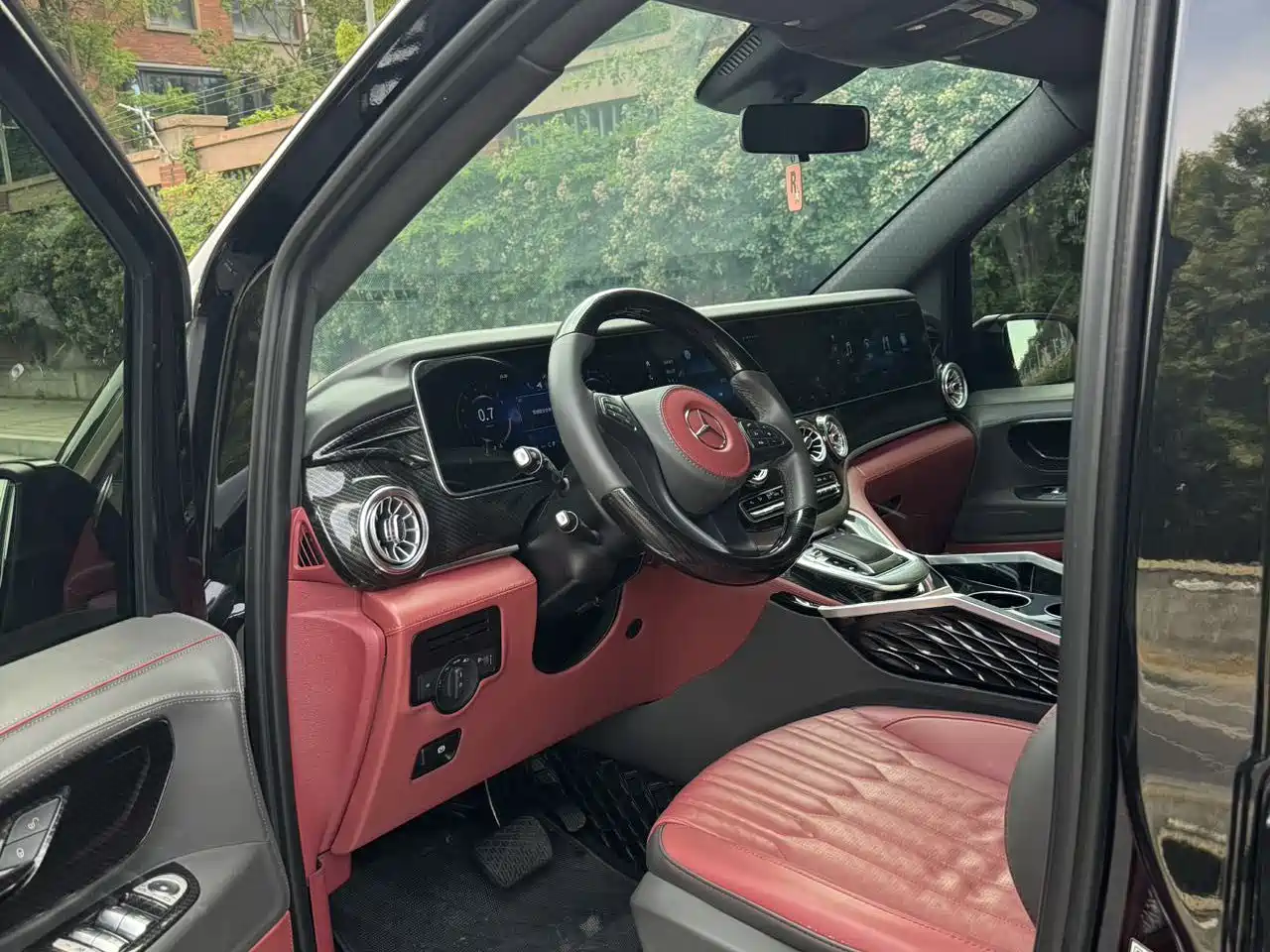Mercedes-Benz Vito 2023 2.0T Elite 7-Seater фото 6