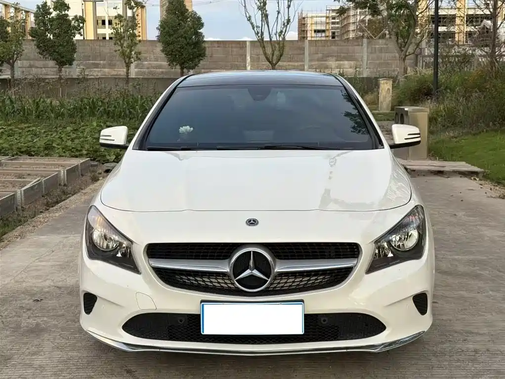 Mercedes-Benz CLA (Import) 2017 CLA 200 Dynamic фото 2