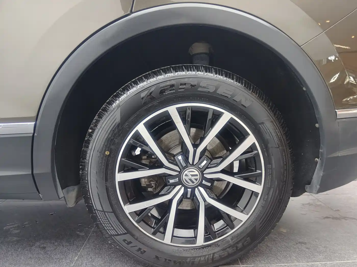Volkswagen Tiguan L 2018 330TSI Automatic 2WD Luxury Edition фото 16