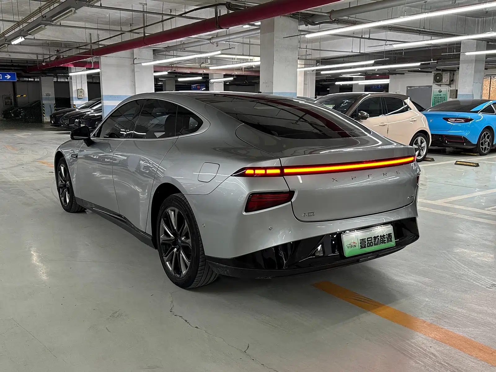 Фото 4 - XPeng P7