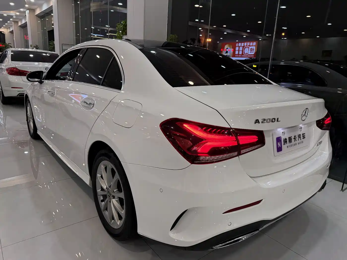 Mercedes-Benz A-Class 2022 A 200 L Sport Sedan Dynamic фото 6