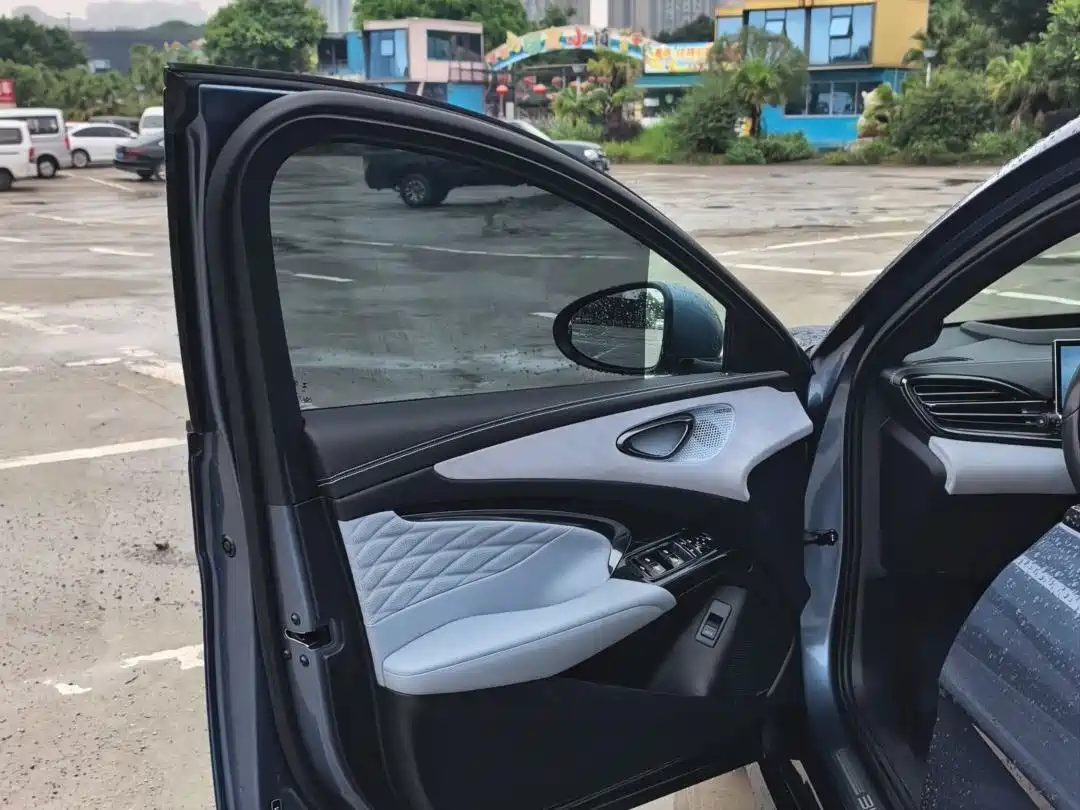 BYD Seal 2022 700km Long Range RWD Edition фото 8