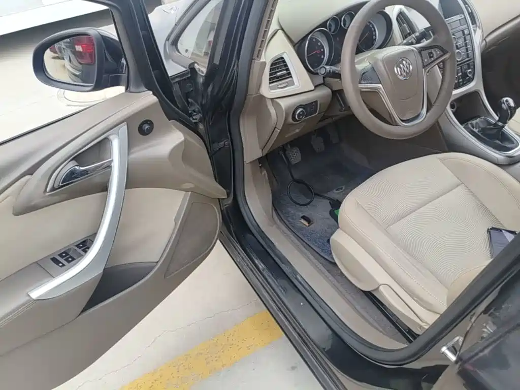 Фото 12 - Buick Excelle