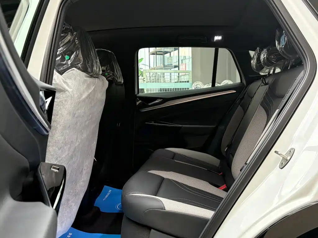 Volkswagen ID.4 CROZZ 2026 2025 Model Long Range Dark Knight PRO Edition