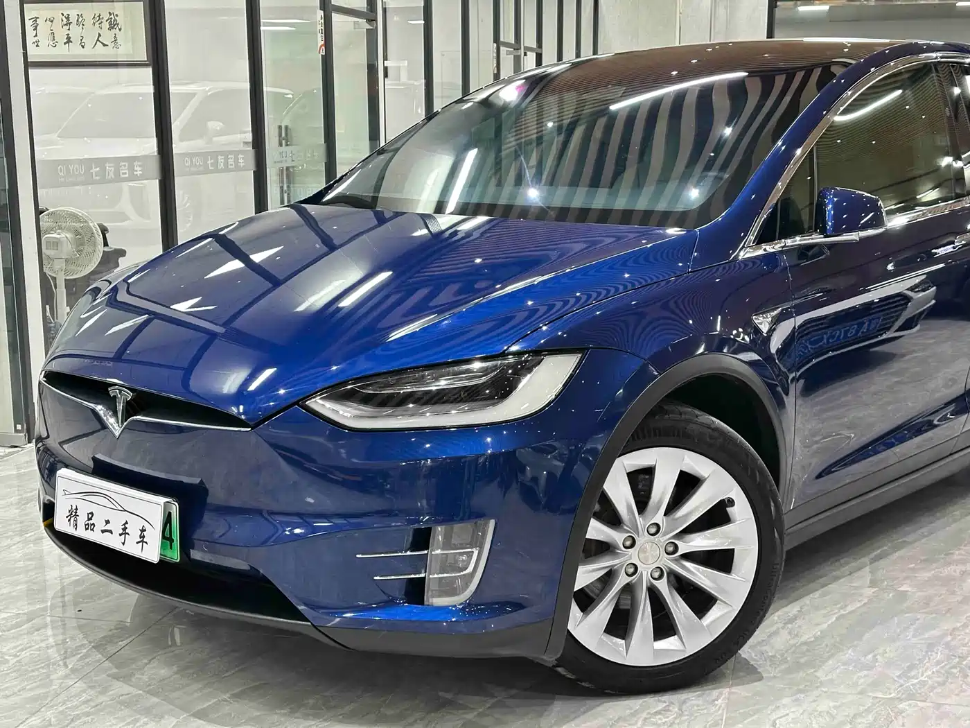 TESLA MODEL X