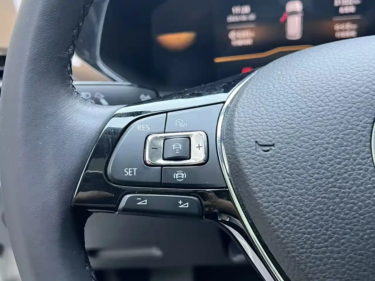Volkswagen Tharu, миниатюра 7
