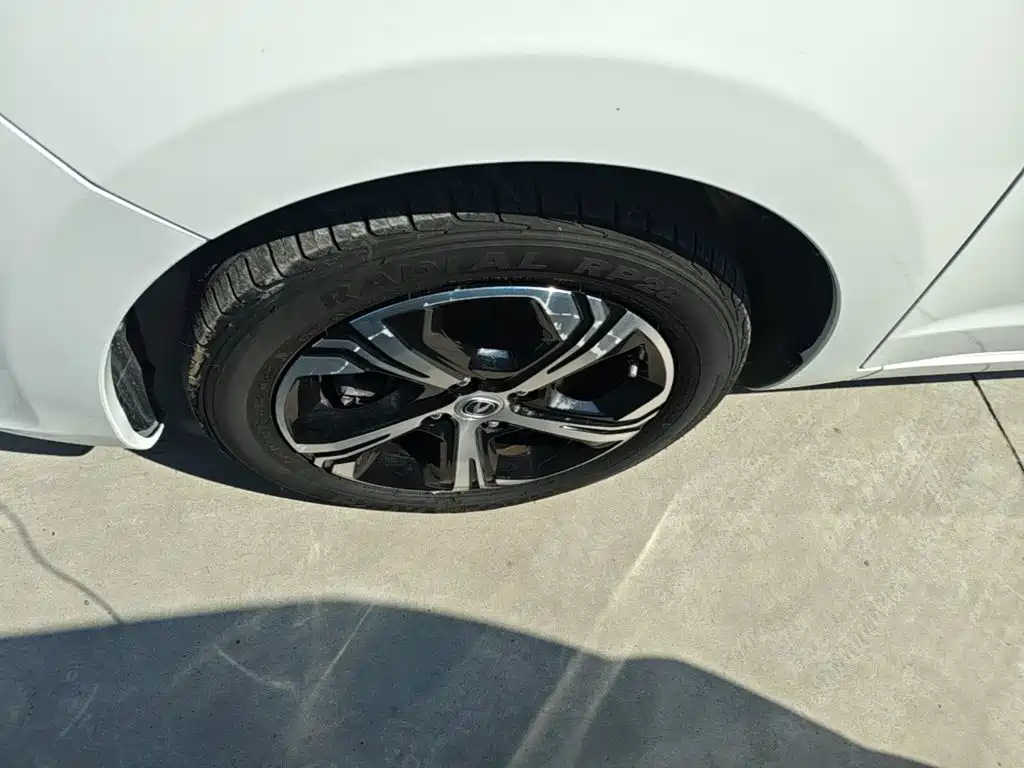 Photo 23 - Changan Benben E-Star