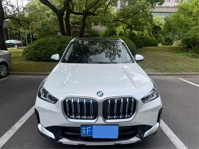BMW X1 2025 sDrive25Li X Design Package — фото 1
